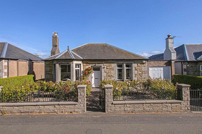 3 Bedroom Detached Bungalow For Sale In Aberdour Road, Dunfermline, KY11