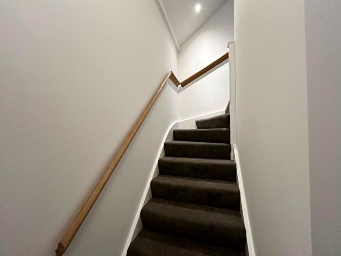 2 Bedroom Apartment To Rent In The Maltings, Burton -on-Trent, DE14