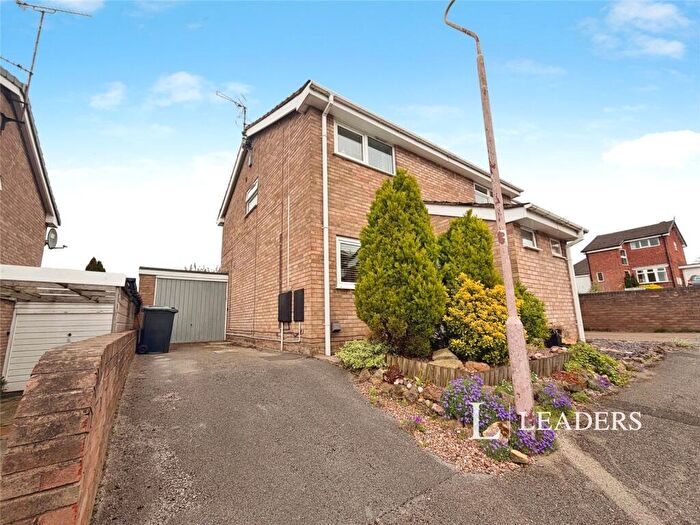 2 Bedroom Semi Detached House For Sale In Sartfield Road, Forest Town, Mansfield, NG19