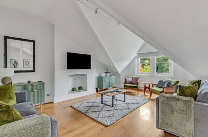 2 Bedroom Flat To Rent In Elsworthy Road, Primrose Hill, London, NW3