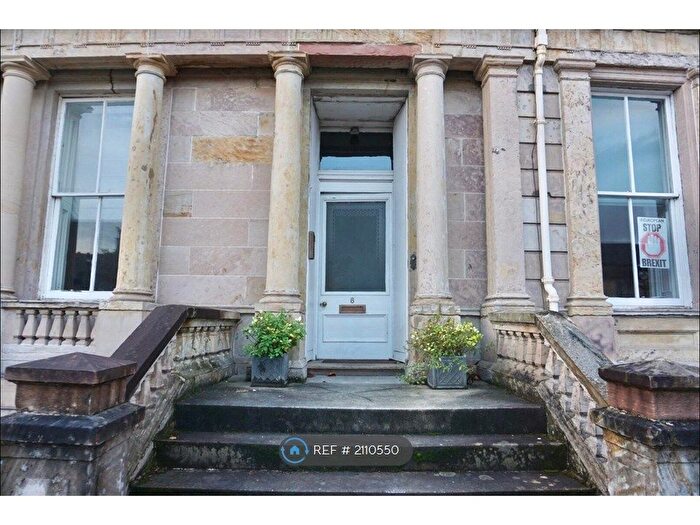 2 Bedroom Flat To Rent In Crown Circus, Glasgow, G12