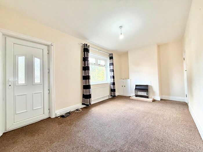 2 Bedroom End Of Terrace House For Sale In Bilham Road, Clayton West, Huddersfield, West Yorkshire, Uk, HD8