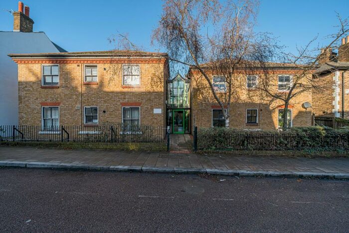 1 Bedroom Flat To Rent In Hindsleys Place Forest Hill, SE23