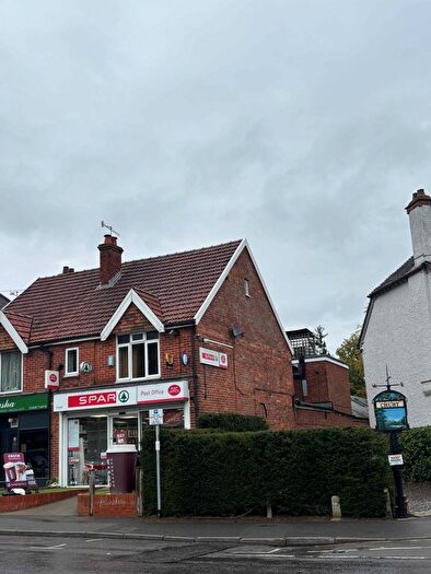 3 Bedroom Flat To Rent In Crossways, Farnham, GU10