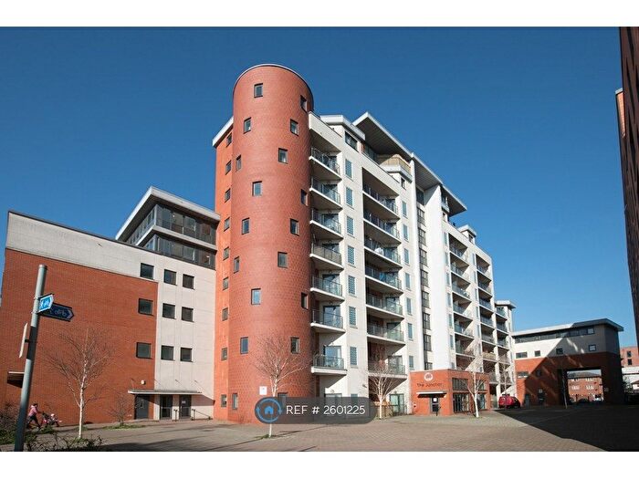2 Bedroom Flat To Rent In The Junction, Slough, SL2