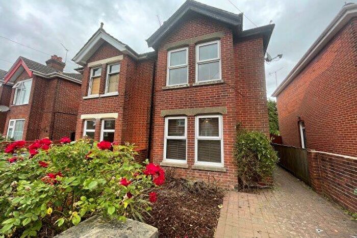3 Bedroom Semi-Detached House To Rent In Porchester Road, Southampton, SO19