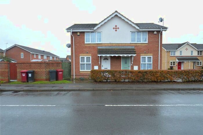 1 Bedroom Semi-Detached House To Rent In Moor Furlong, Slough, Berkshire, SL1