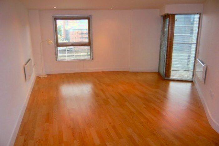 2 Bedroom Flat To Rent In Mackenzie House, Leeds, LS10