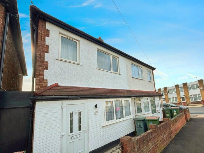 2 Bedroom Semi-Detached House To Rent In King Street, London, E13