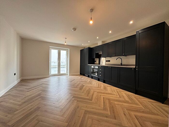 1 Bedroom Flat To Rent In Burlington Place, Eastbourne, BN21