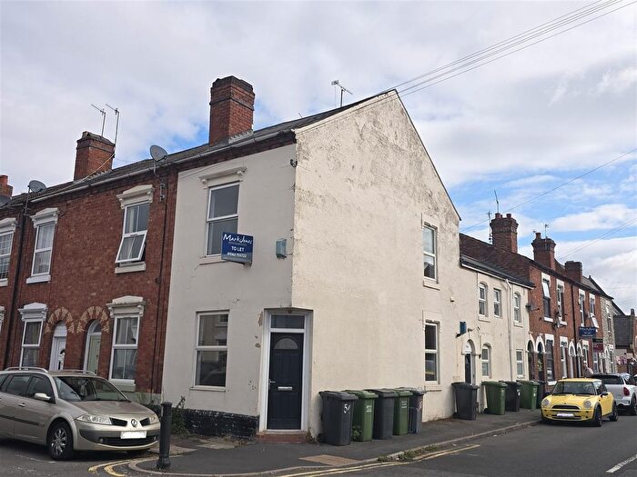 3 Bedroom Terraced House To Rent In Wood Street, Kidderminster, DY11