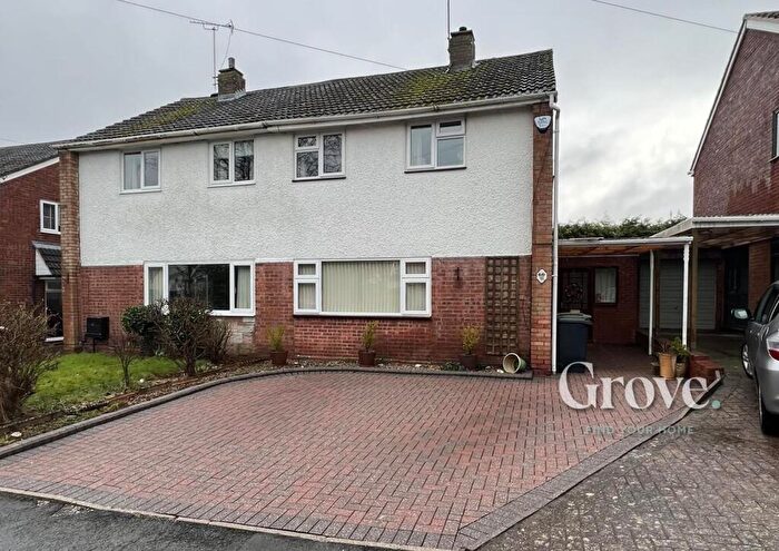 3 Bedroom Semi Detached House For Sale In Robins Close, Oldswinford, Stourbridge, DY8