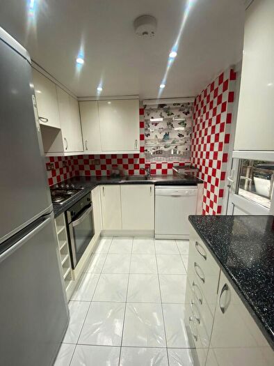 2 Bedroom Terraced House To Rent In Medcalf Road, Enfield, Middlesex, EN3