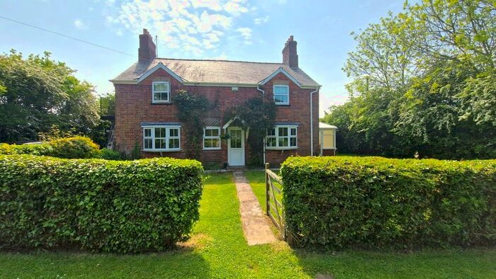 5 Bedroom Property For Sale In Hull Road, Aldbrough, Hull, HU11