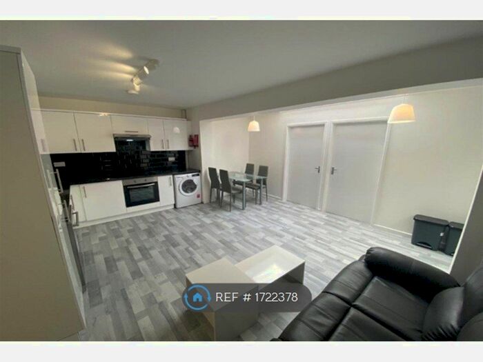 1 Bedroom Flat To Rent In Dennis Avenue, Beeston, Nottingham, NG9