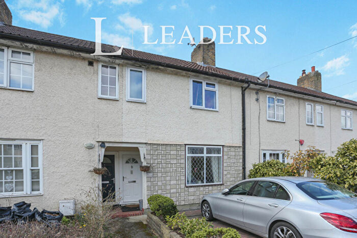 3 Bedroom Town House To Rent In Bedivere Road, BR1