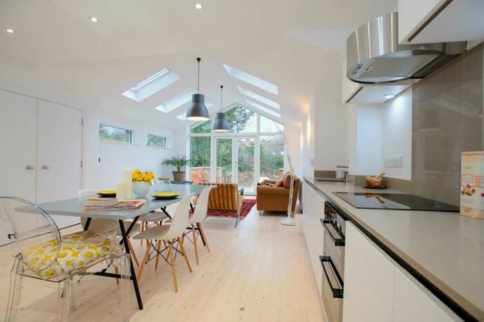 5 Bedroom Terraced House To Rent In Valentia Road, Headington **Student Property **, OX3