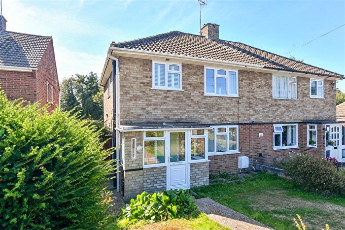 3 Bedroom Semi Detached House For Sale In Glebe Way, Kennington, Ashford, Kent, TN24