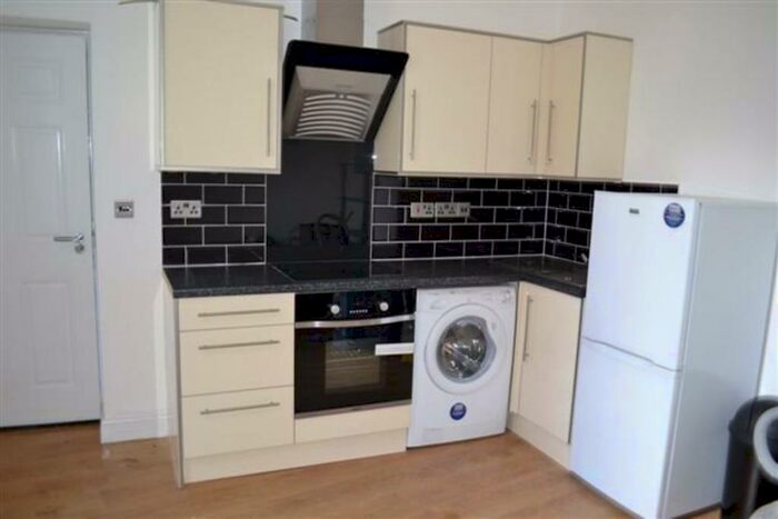 1 Bedroom Flat To Rent In St James Road, Leicester, LE2