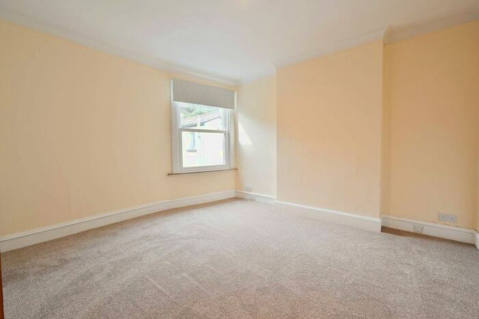 3 Bedroom Maisonette To Rent In Marlborough Hill, Harrow, HA1