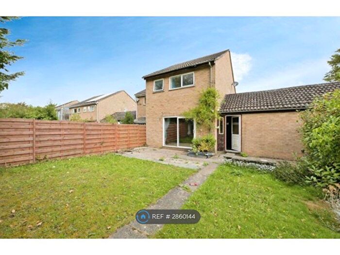 4 Bedroom Semi Detached House To Rent In Bathurst, Peterborough, PE2