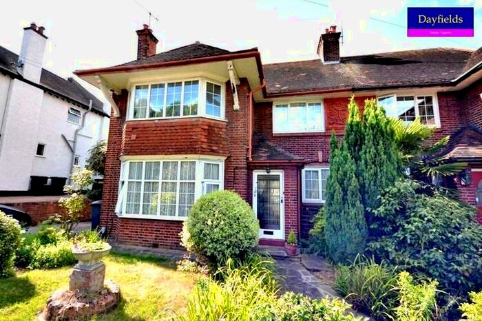 2 Bedroom Maisonette To Rent In Nether Street, London, N3