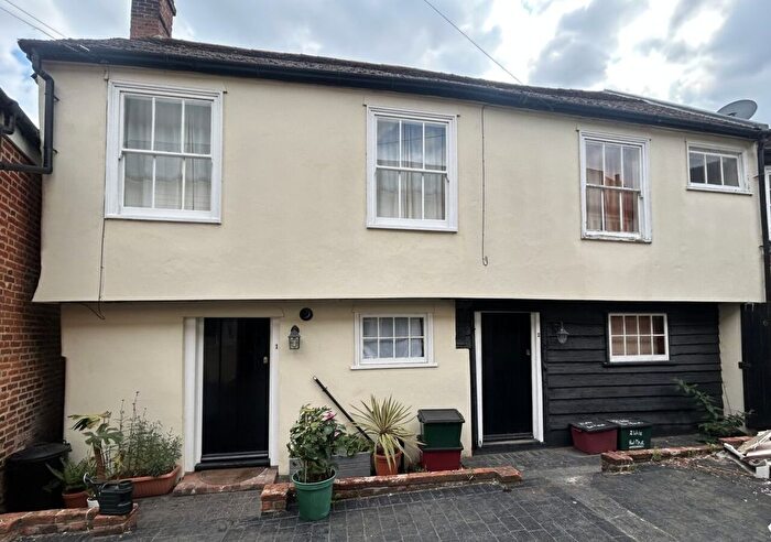 1 Bedroom Flat To Rent In White Hart Mews, North Street, Manningtree, Essex, CO11