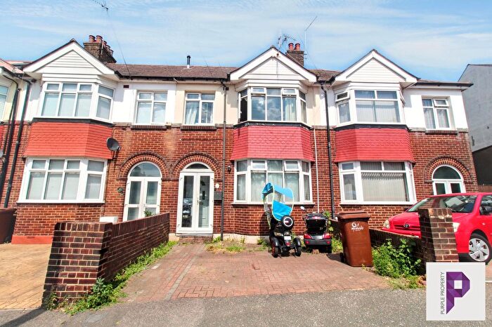 3 Bedroom Terraced House For Sale In Sturdee Avenue, Gillingham, ME7