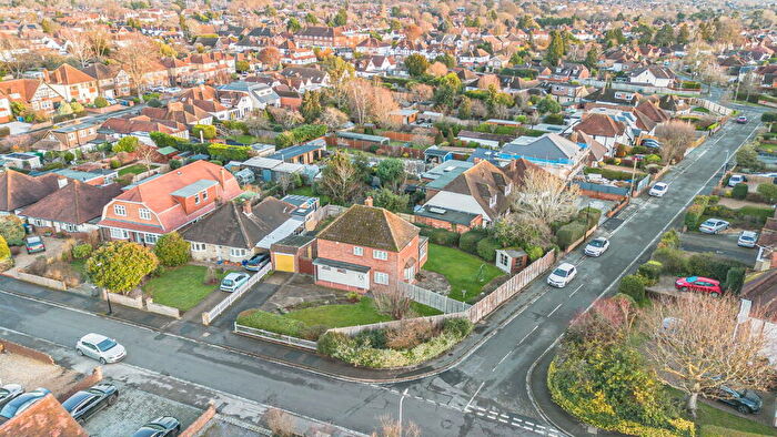 3 Bedroom Detached House For Sale In Edith Road, Maidenhead, SL6