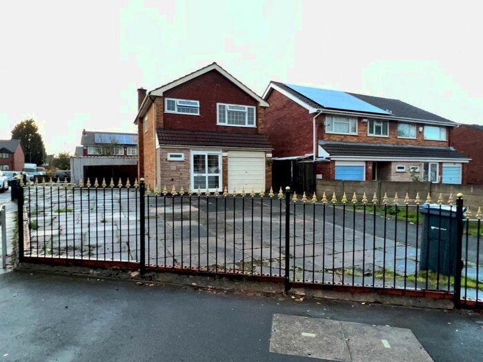 3 Bedroom Detached House To Rent In Trinity Road, Aston, Birmingham, B6