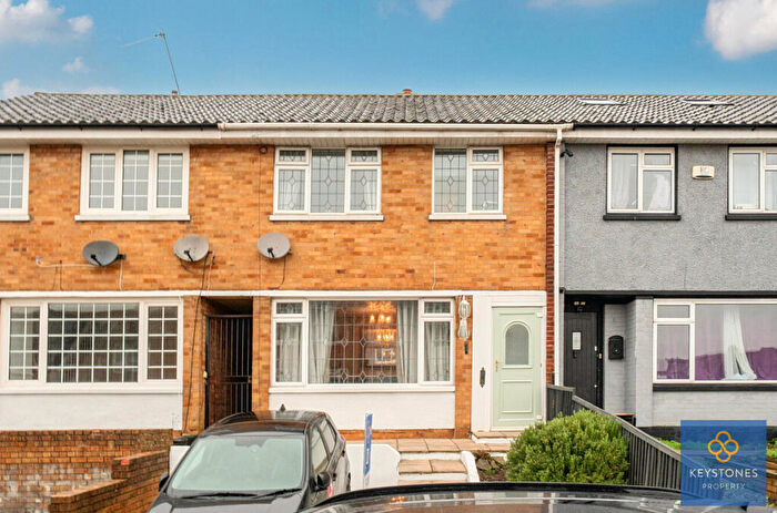 3 Bedroom Terraced House For Sale In Highfield Road, Romford, RM5