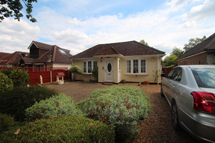 2 Bedroom Detached Bungalow To Rent In Chobham, GU24