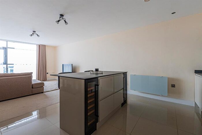 2 Bedroom Apartment To Rent In Bute Terrace, City Centre, CF10