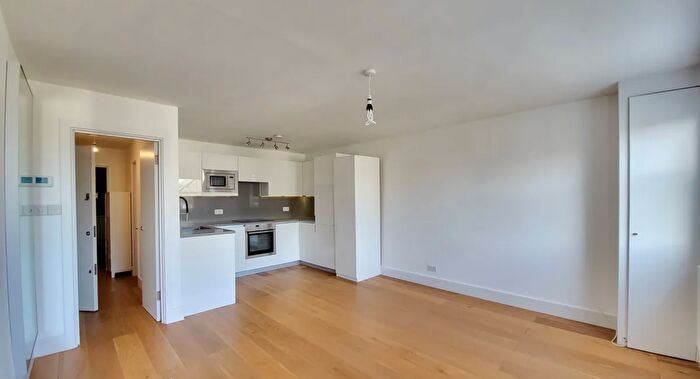 1 Bedroom Flat To Rent In Alexandra Grove, London, N4