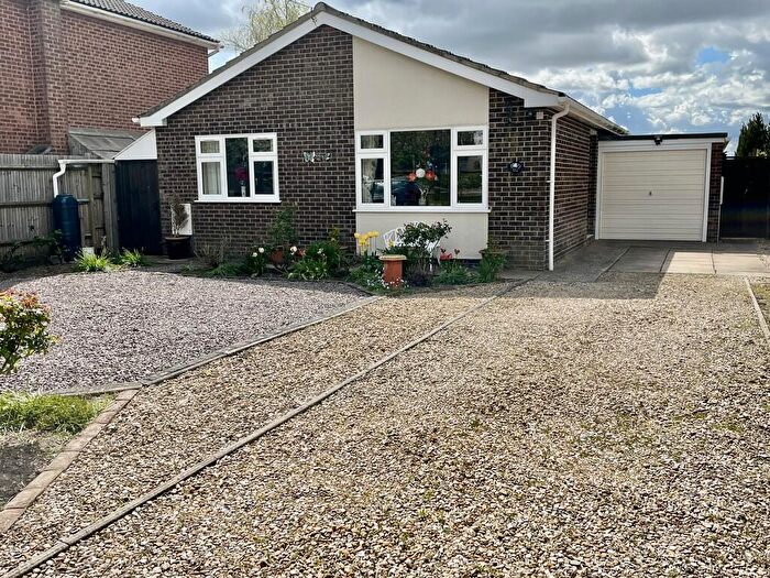 2 Bedroom Detached Bungalow For Sale In Main Road, Quadring, PE11