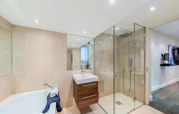 3 Bedroom Property To Rent In Porchester Place, Hyde Park, London, W2