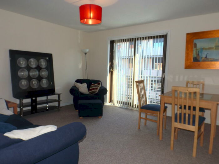 2 Bedroom Flat To Rent In Allan Lane, City Centre, DD1