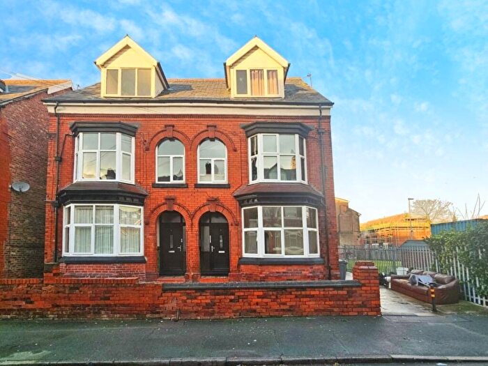 3 Bedroom Flat To Rent In Argyle Avenue, Victoria Park, Manchester, M14