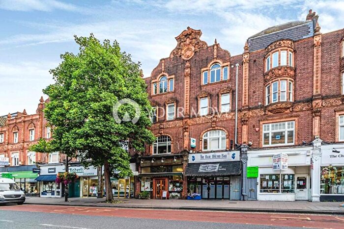 1 Bedroom Flat For Sale In Claremont Road, Surbiton, KT6