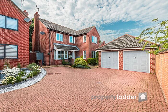 5 Bedroom Detached House For Sale In Honeysuckle Close, North Walsham, NR28