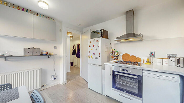 1 Bedroom Flat For Sale In Anderson Street, Partick, G11