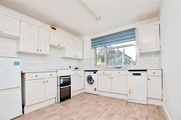 1 Bedroom Maisonette To Rent In Chadwell Heath Lane, Chadwell Heath, Romford, RM6