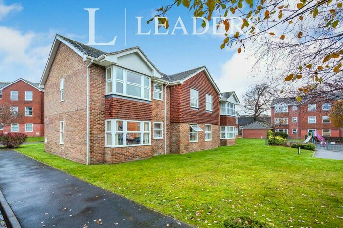 2 Bedroom Flat To Rent In Bowes Close, Horsham, RH13