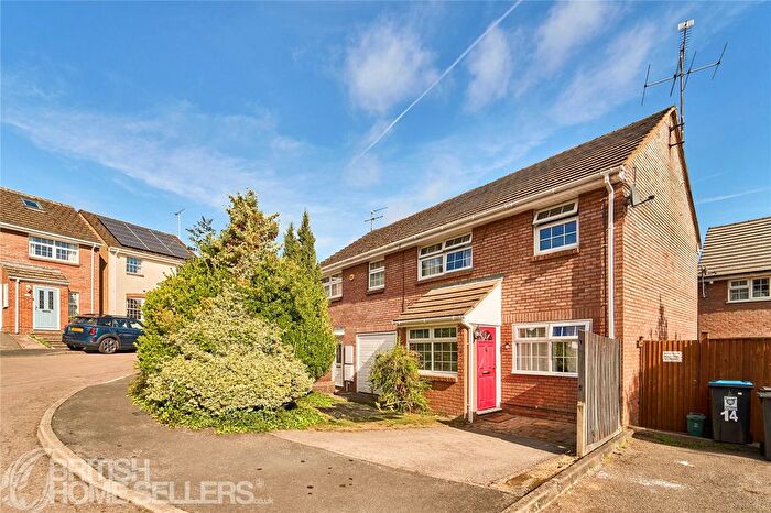 3 Bedroom Semi-Detached House For Sale In Morefields, Tring, Hertfordshire, HP23