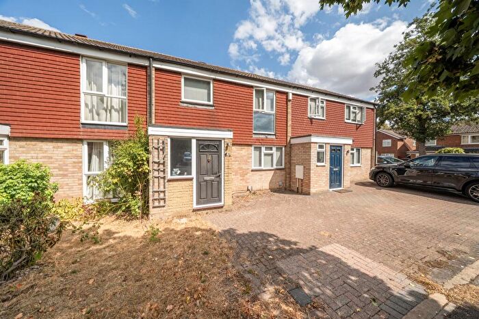 3 Bedroom Terraced House For Sale In Maplefield, Park Street, St. Albans, AL2
