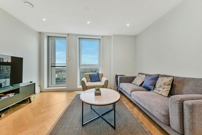 2 Bedroom Flat To Rent In Two Fifty One, Southwark Bridge Road, Southwark, SE1