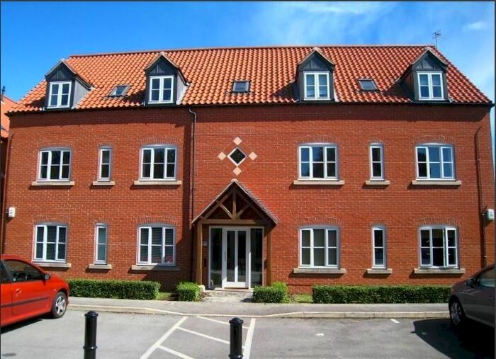 2 Bedroom Flat To Rent In Long Acre, Bingham, Nottingham, NG13