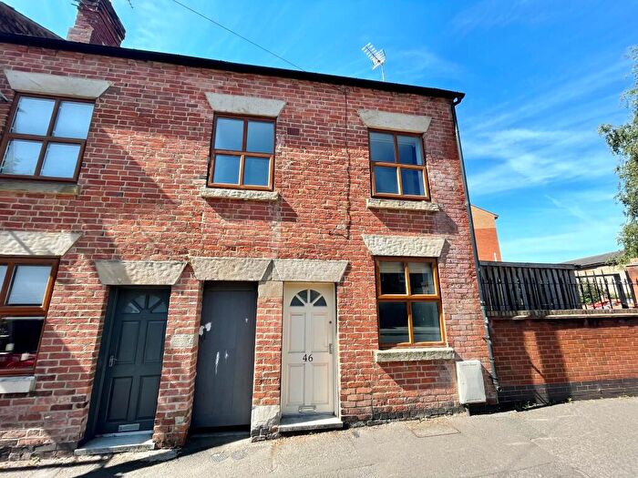 3 Bedroom Semi Detached House To Rent In Brook Street, DE1