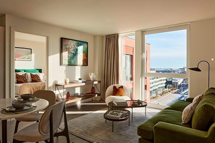 2 Bedroom Flat To Rent In Dumballs Road, Cardiff(City), CF10