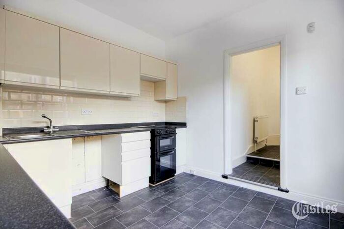 2 Bedroom Flat To Rent In St. Mark's Road, Enfield, EN1